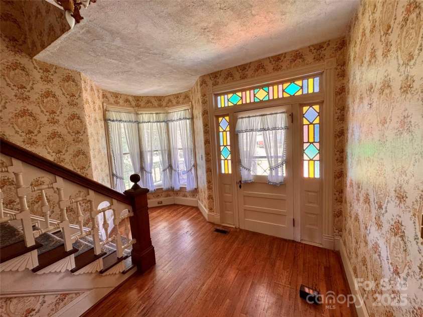 4689 Lakeview Acres Road, Valdese, NC 28690.  MLS# CAR4260635, YatesRealty ID 8599. 