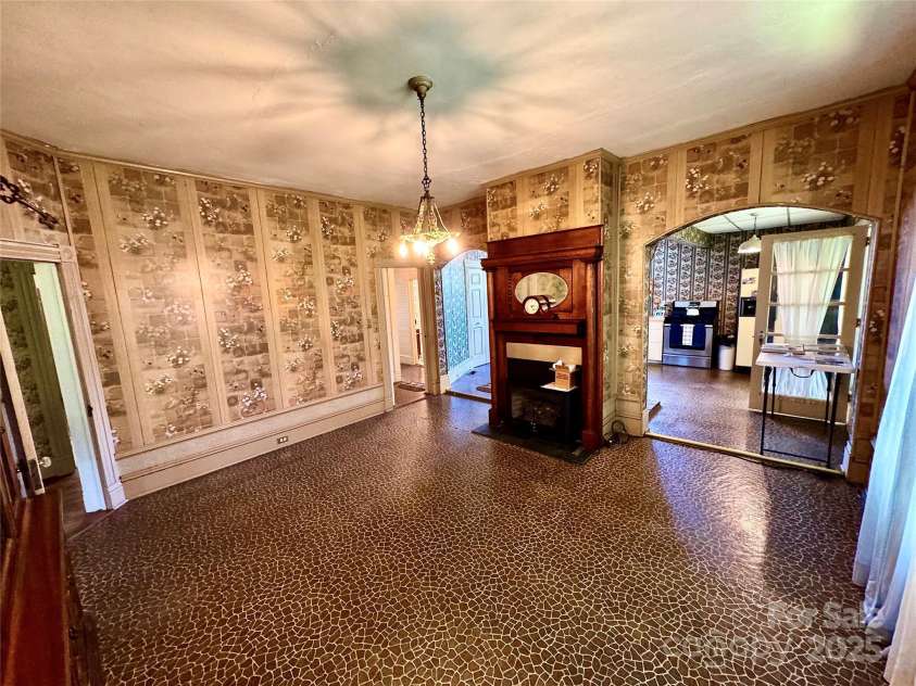 4689 Lakeview Acres Road, Valdese, NC 28690.  MLS# CAR4260635, YatesRealty ID 8599. 
