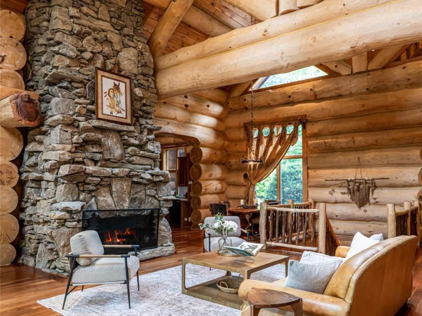 303 Flying Hawk Trail, Waynesville, NC 28786.  MLS# CAR4272138, YatesRealty ID 86. 