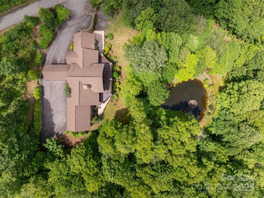 303 Flying Hawk Trail, Waynesville, NC 28786.  MLS# CAR4272138, YatesRealty ID 86. 