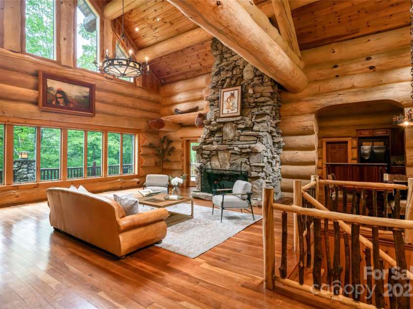 303 Flying Hawk Trail, Waynesville, NC 28786.  MLS# CAR4272138, YatesRealty ID 86. Grand entrance
