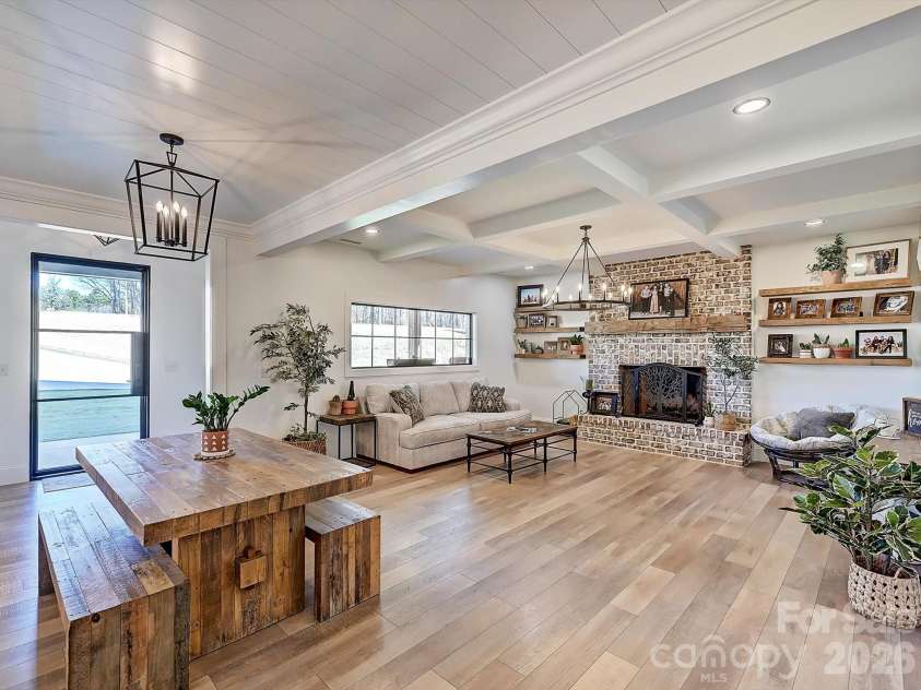 1525 Shinnville Road, Cleveland, NC 27013.  MLS# CAR4376397, YatesRealty ID 860. Living Room/Dining Area