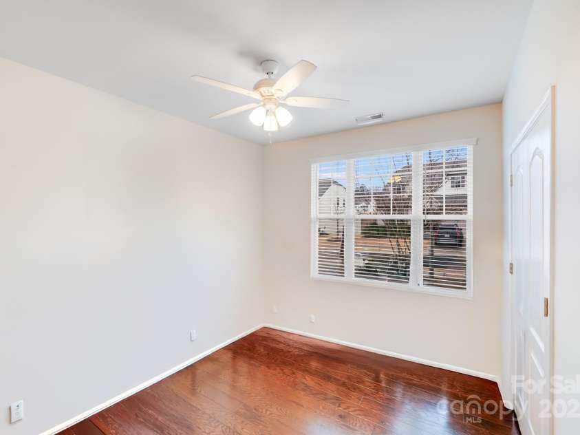 16812 Lookout Landing Lane, Charlotte, NC 28278.  MLS# CAR4218167, YatesRealty ID 860. Secondary Bedroom #2