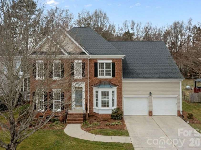 3036 Tifton Grass Lane, Charlotte, NC 28269.  MLS# CAR4341995, YatesRealty ID 8600. 