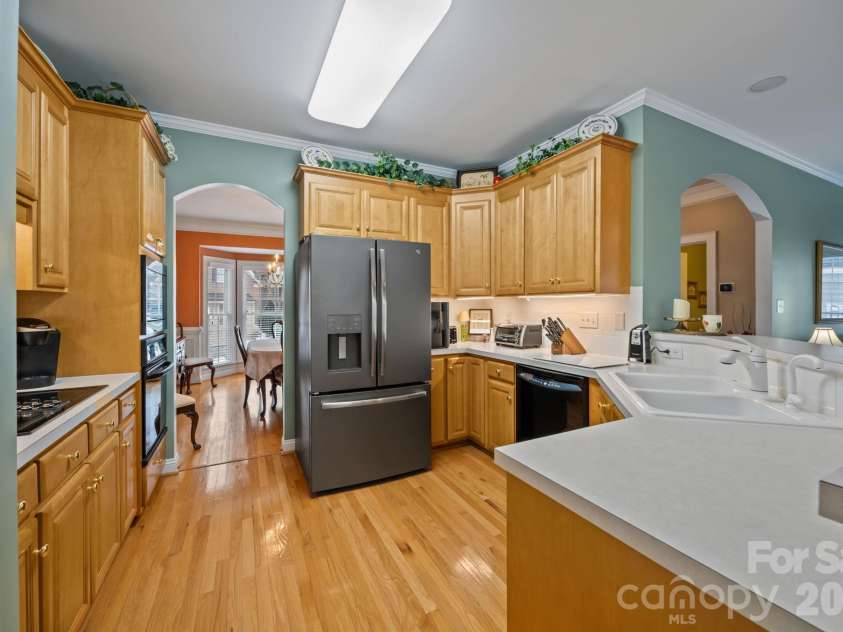 3036 Tifton Grass Lane, Charlotte, NC 28269.  MLS# CAR4341995, YatesRealty ID 8600. 