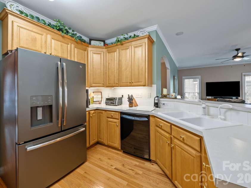 3036 Tifton Grass Lane, Charlotte, NC 28269.  MLS# CAR4341995, YatesRealty ID 8600. 
