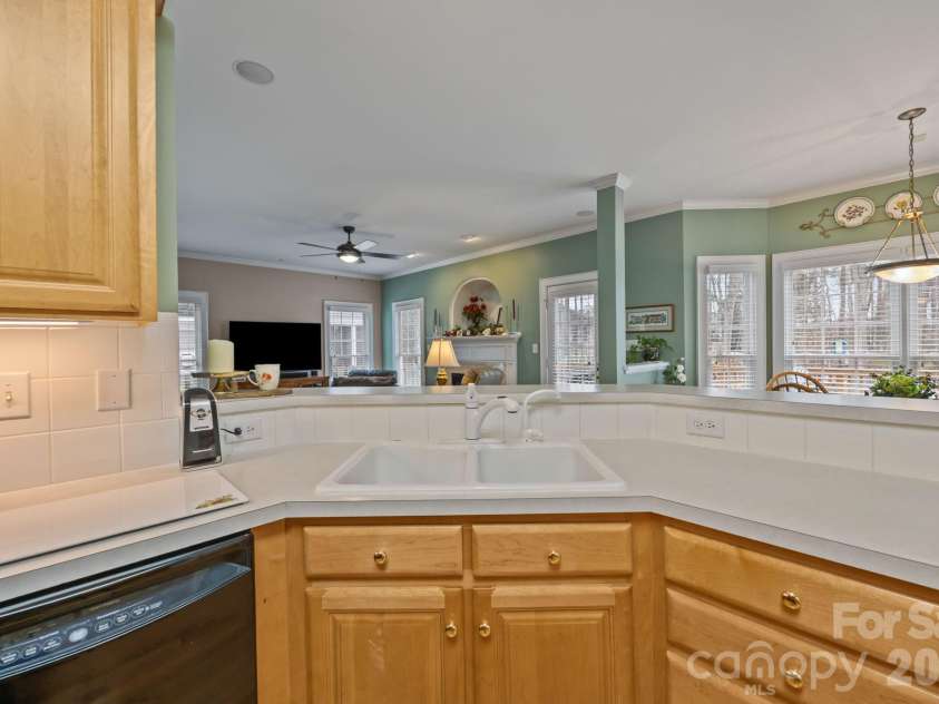 3036 Tifton Grass Lane, Charlotte, NC 28269.  MLS# CAR4341995, YatesRealty ID 8600. 