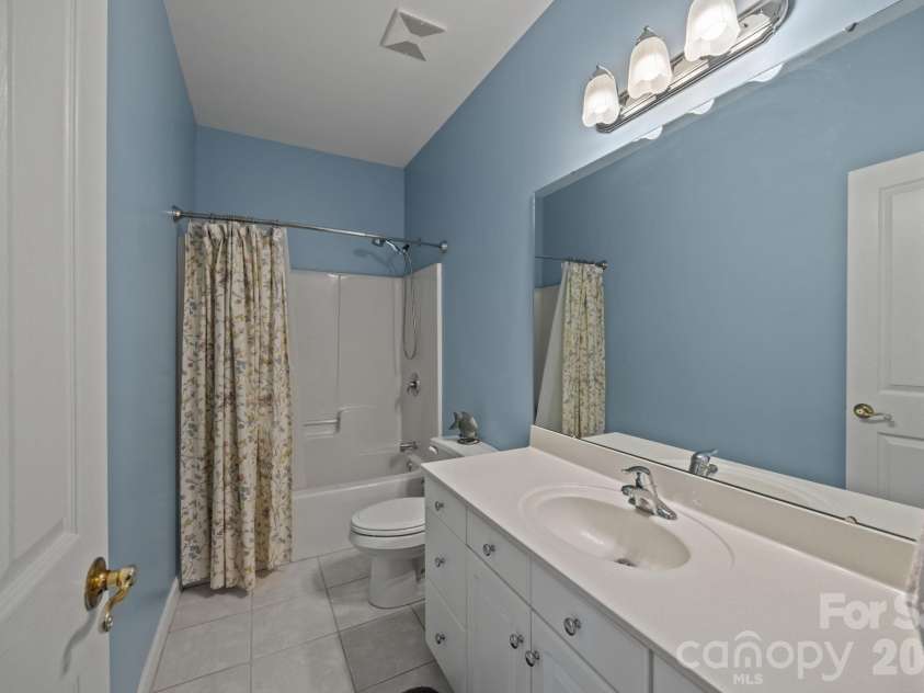 3036 Tifton Grass Lane, Charlotte, NC 28269.  MLS# CAR4341995, YatesRealty ID 8600. 