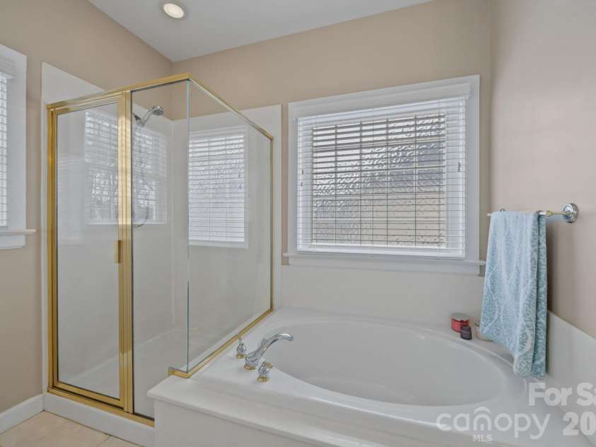 3036 Tifton Grass Lane, Charlotte, NC 28269.  MLS# CAR4341995, YatesRealty ID 8600. 