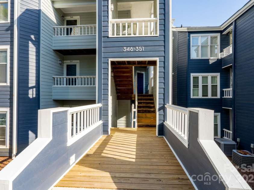 350 Northwest Drive, Davidson, NC 28036.  MLS# CAR4250720, YatesRealty ID 8600. 