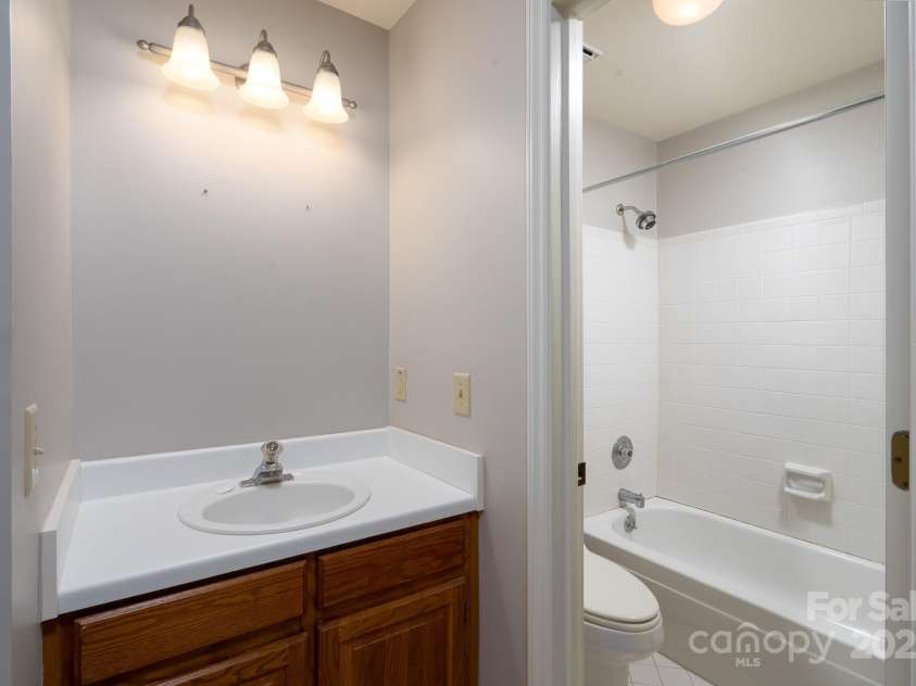 350 Northwest Drive, Davidson, NC 28036.  MLS# CAR4250720, YatesRealty ID 8600. 