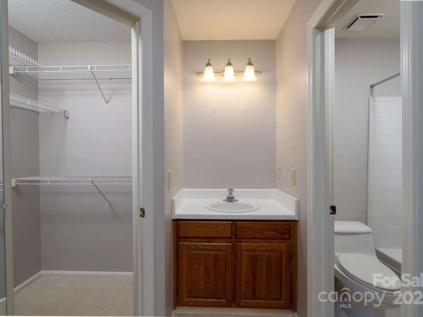 350 Northwest Drive, Davidson, NC 28036.  MLS# CAR4250720, YatesRealty ID 8600. 