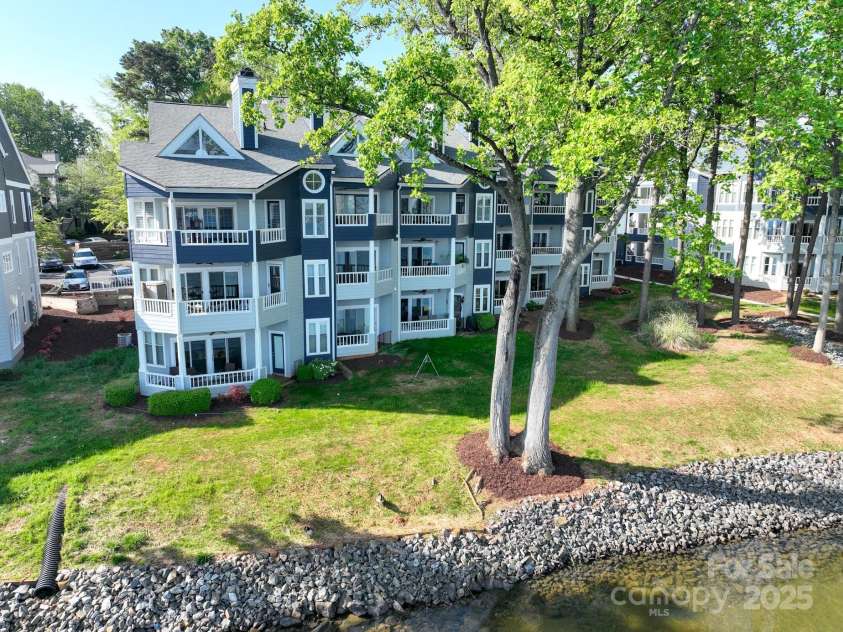 350 Northwest Drive, Davidson, NC 28036.  MLS# CAR4250720, YatesRealty ID 8600. 