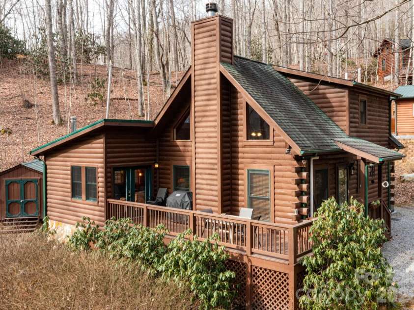 71 Honeymoon Lane, Maggie Valley, NC 28751.  MLS# CAR4342121, YatesRealty ID 8601. Front of Home