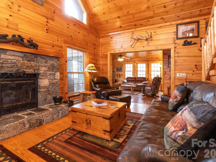 71 Honeymoon Lane, Maggie Valley, NC 28751.  MLS# CAR4342121, YatesRealty ID 8601. Living Room