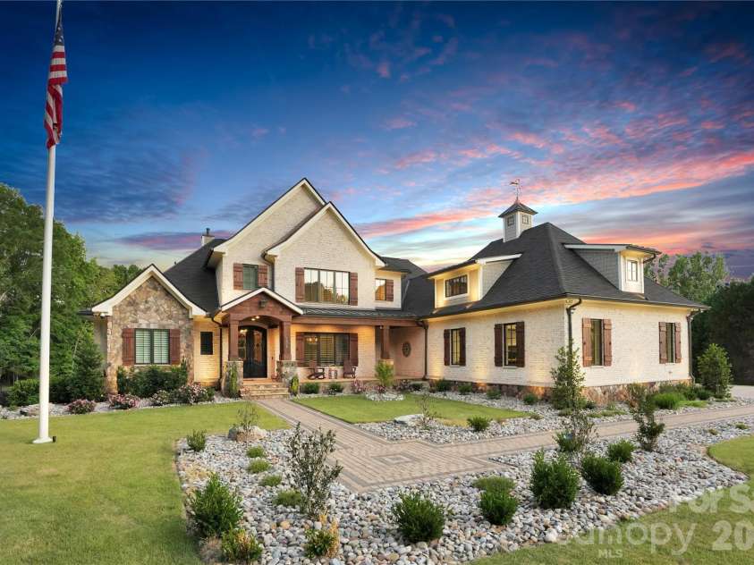 1430 Rosehill Drive, Waxhaw, NC 28173.  MLS# CAR4341859, YatesRealty ID 8602. 