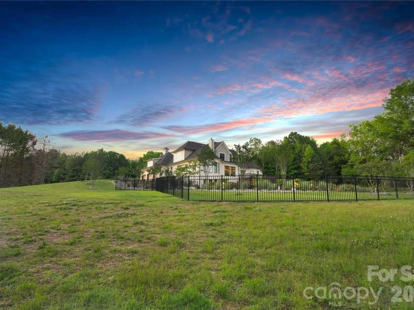 1430 Rosehill Drive, Waxhaw, NC 28173.  MLS# CAR4341859, YatesRealty ID 8602. 