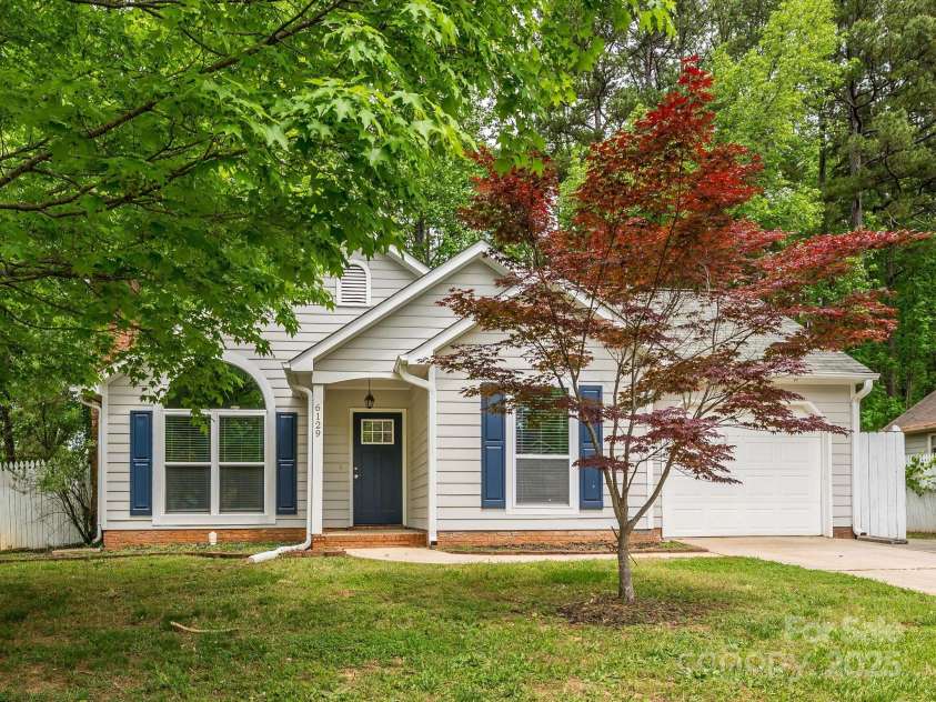 6129 Sunbridge Court, Charlotte, NC 28269.  MLS# CAR4250319, YatesRealty ID 8602. 