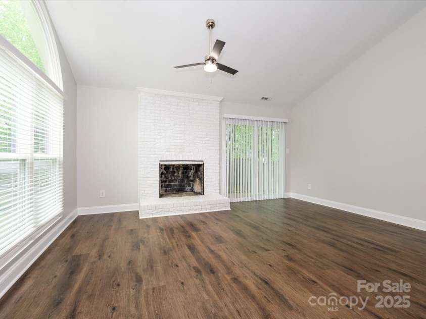 6129 Sunbridge Court, Charlotte, NC 28269.  MLS# CAR4250319, YatesRealty ID 8602. 