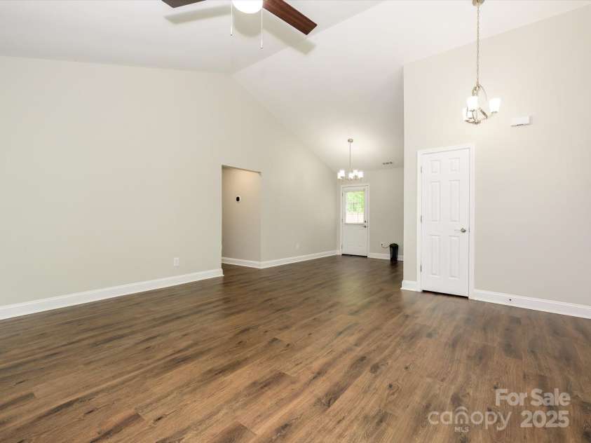 6129 Sunbridge Court, Charlotte, NC 28269.  MLS# CAR4250319, YatesRealty ID 8602. 