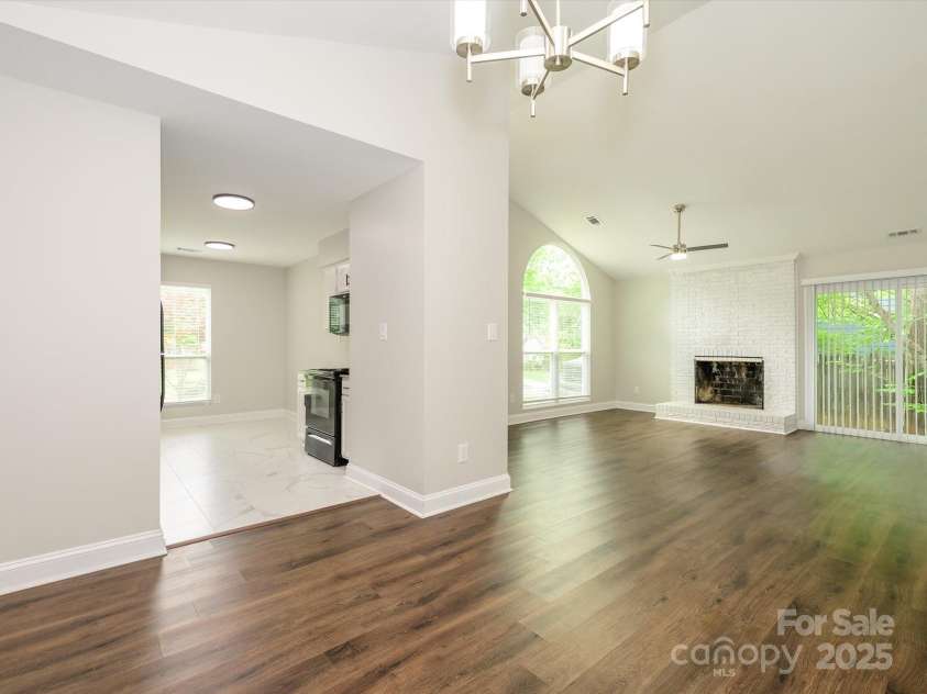 6129 Sunbridge Court, Charlotte, NC 28269.  MLS# CAR4250319, YatesRealty ID 8602. 