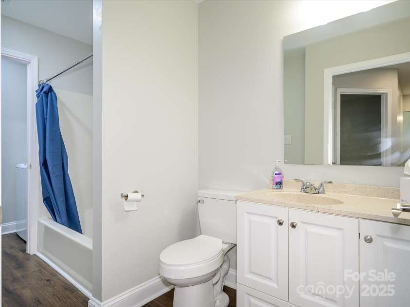6129 Sunbridge Court, Charlotte, NC 28269.  MLS# CAR4250319, YatesRealty ID 8602. 