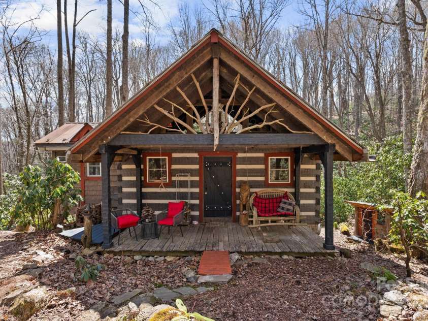 165 Pine Moss Trail, Hot Springs, NC 28743.  MLS# CAR4240103, YatesRealty ID 8603. 