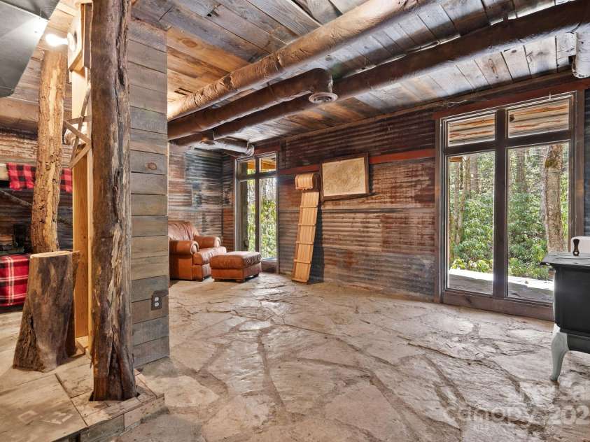 165 Pine Moss Trail, Hot Springs, NC 28743.  MLS# CAR4240103, YatesRealty ID 8603. 