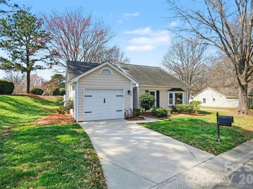 2540 Dalston Lane, Charlotte, NC 28210.  MLS# CAR4353886, YatesRealty ID 8604. 