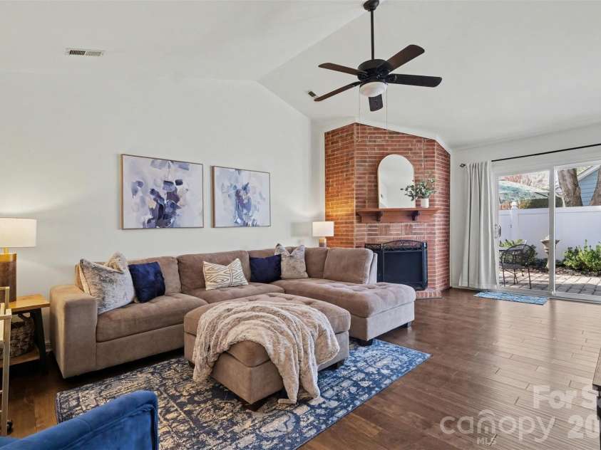 2540 Dalston Lane, Charlotte, NC 28210.  MLS# CAR4353886, YatesRealty ID 8604. 