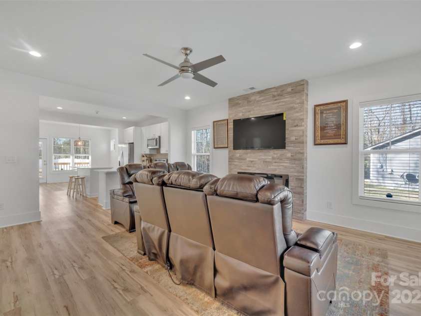 293 Blanche Circle, Rock Hill, SC 29730.  MLS# CAR4226437, YatesRealty ID 8604. 