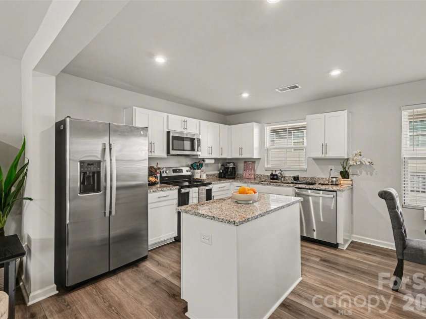 5051 Daybell Street, Charlotte, NC 28214.  MLS# CAR4364729, YatesRealty ID 8605. 