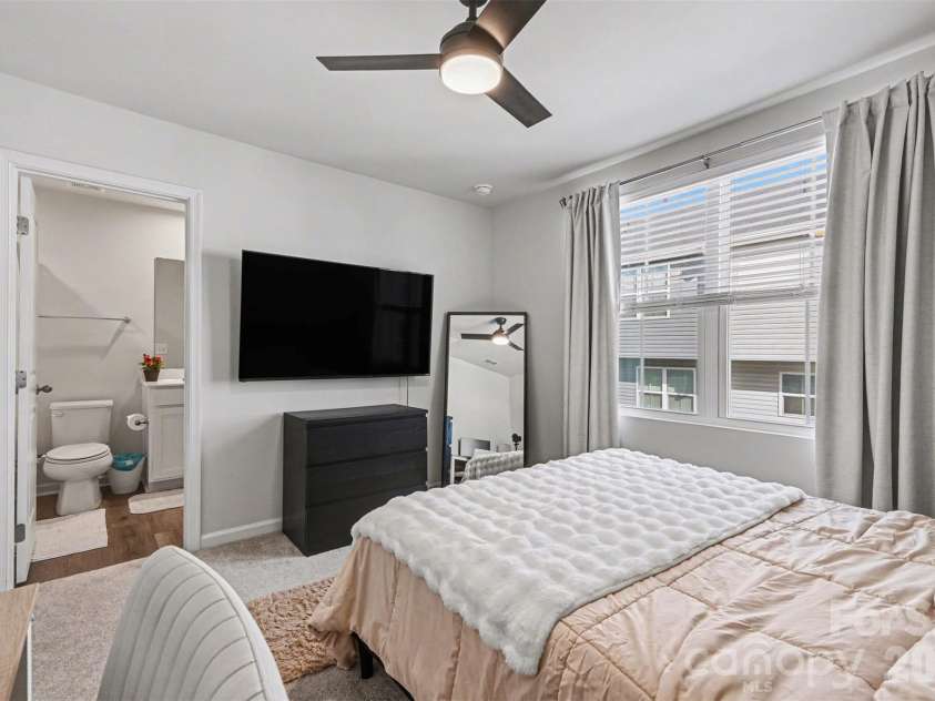 5051 Daybell Street, Charlotte, NC 28214.  MLS# CAR4364729, YatesRealty ID 8605. 