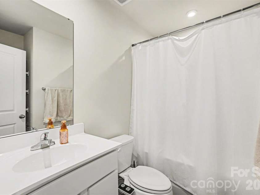 5051 Daybell Street, Charlotte, NC 28214.  MLS# CAR4364729, YatesRealty ID 8605. 