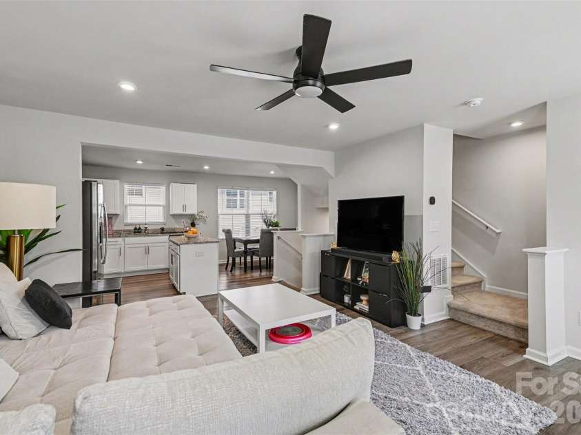 5051 Daybell Street, Charlotte, NC 28214.  MLS# CAR4364729, YatesRealty ID 8605. 