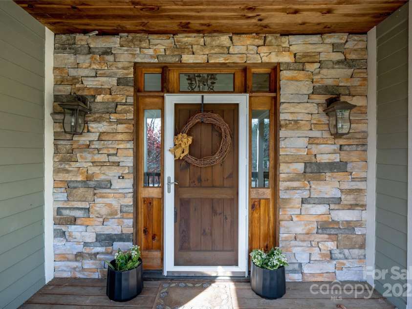 190 Whites Lake Boulevard, Saluda, NC 28773.  MLS# CAR4242074, YatesRealty ID 8607. 