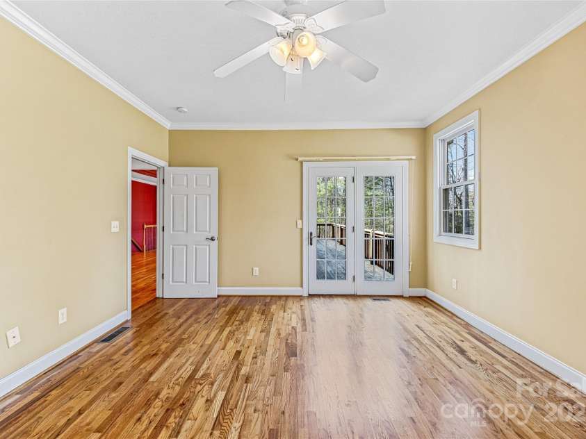 190 Whites Lake Boulevard, Saluda, NC 28773.  MLS# CAR4242074, YatesRealty ID 8607. 