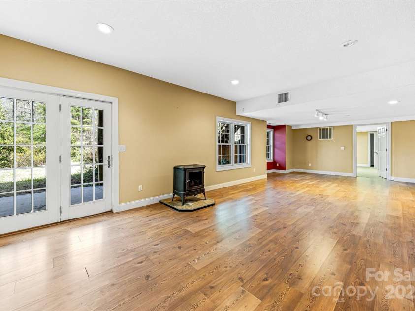 190 Whites Lake Boulevard, Saluda, NC 28773.  MLS# CAR4242074, YatesRealty ID 8607. 