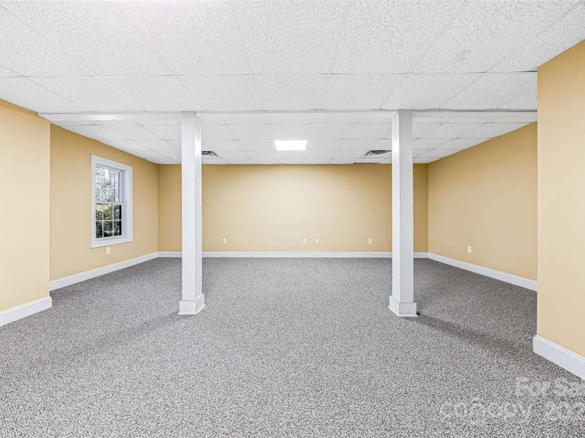 190 Whites Lake Boulevard, Saluda, NC 28773.  MLS# CAR4242074, YatesRealty ID 8607. 