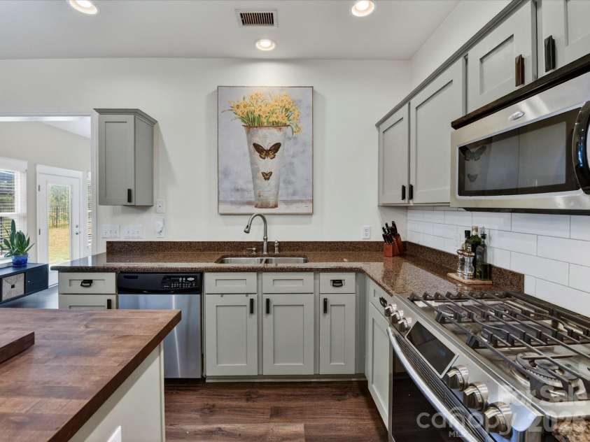 2901 Alpine Forest Court, Charlotte, NC 28270.  MLS# CAR4365010, YatesRealty ID 8607. 