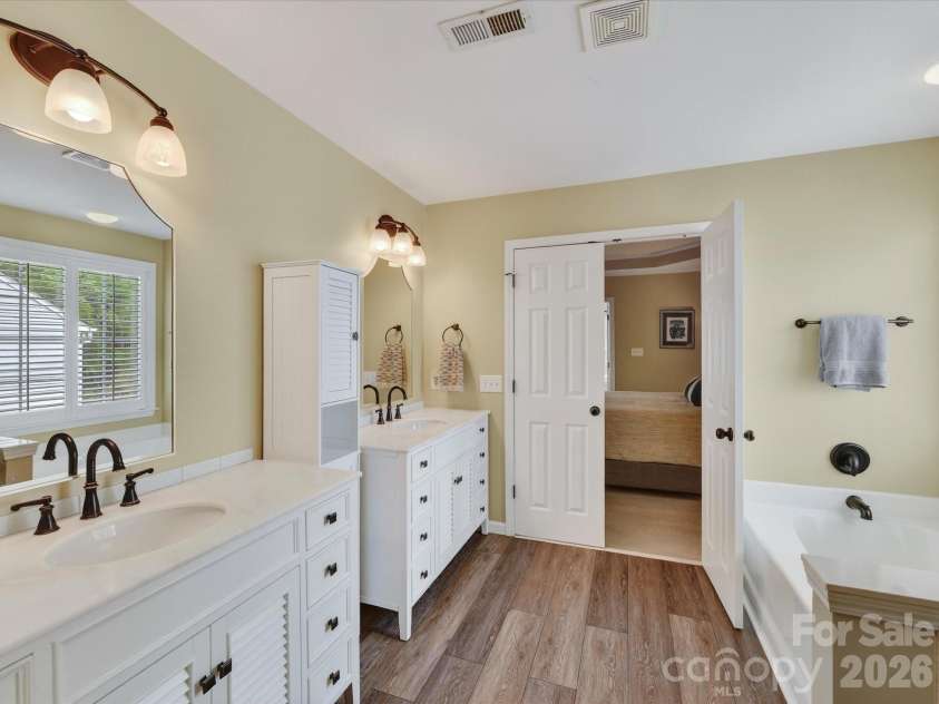 2901 Alpine Forest Court, Charlotte, NC 28270.  MLS# CAR4365010, YatesRealty ID 8607. 