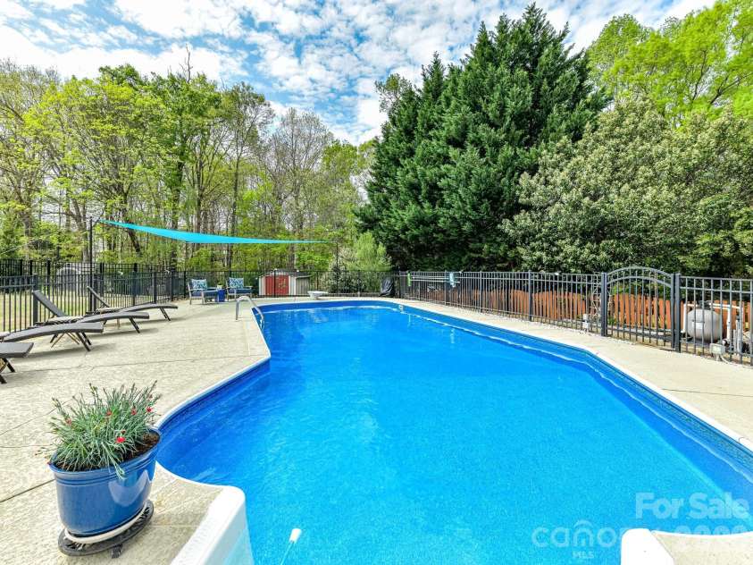 2901 Alpine Forest Court, Charlotte, NC 28270.  MLS# CAR4365010, YatesRealty ID 8607. 