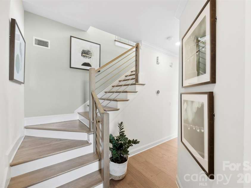 6343 Southgrove Street, Charlotte, NC 28277.  MLS# CAR4335464, YatesRealty ID 8608. Beautiful foyer entryway