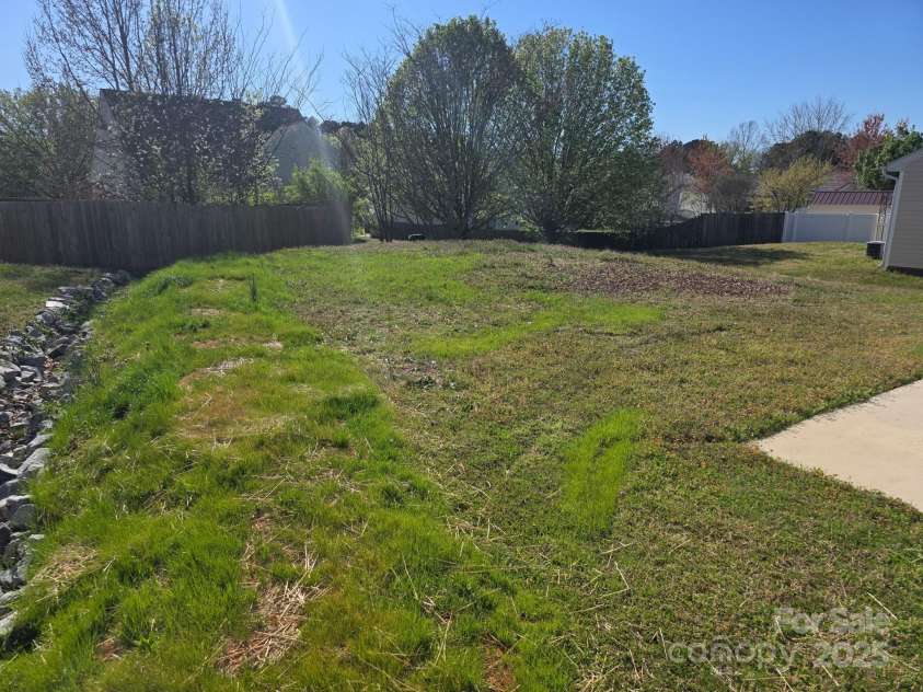 649 Favorwood Drive, Rock Hill, SC 29730.  MLS# CAR4235973, YatesRealty ID 8608. 