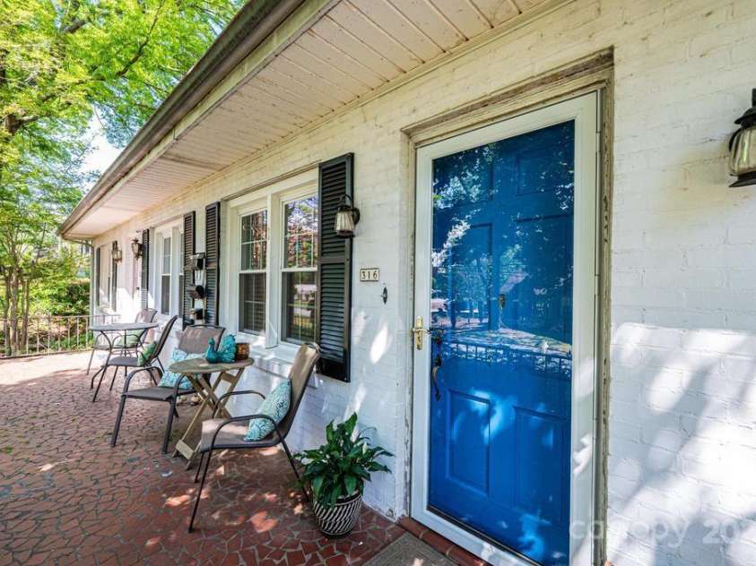 310 1st Street, Hickory, NC 28601.  MLS# CAR4247999, YatesRealty ID 8609. 
