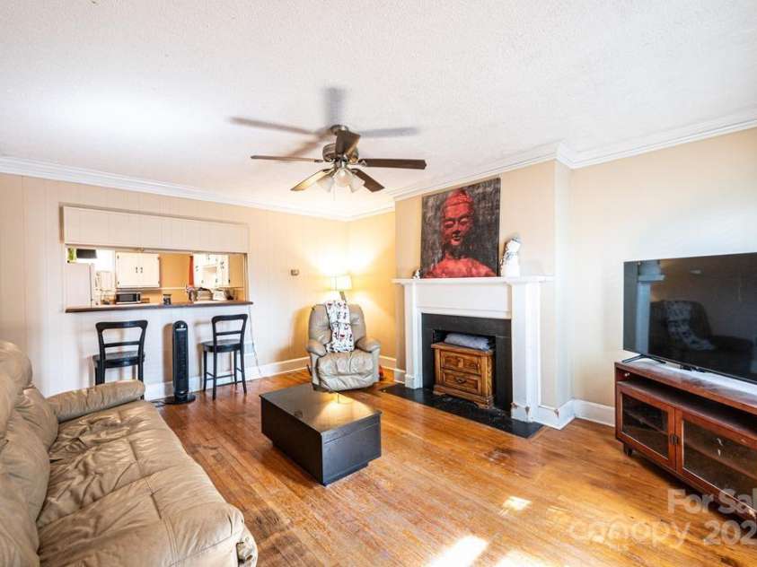 310 1st Street, Hickory, NC 28601.  MLS# CAR4247999, YatesRealty ID 8609. 
