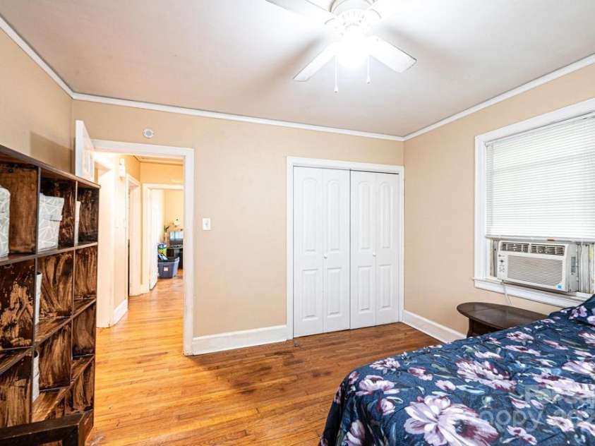 310 1st Street, Hickory, NC 28601.  MLS# CAR4247999, YatesRealty ID 8609. 