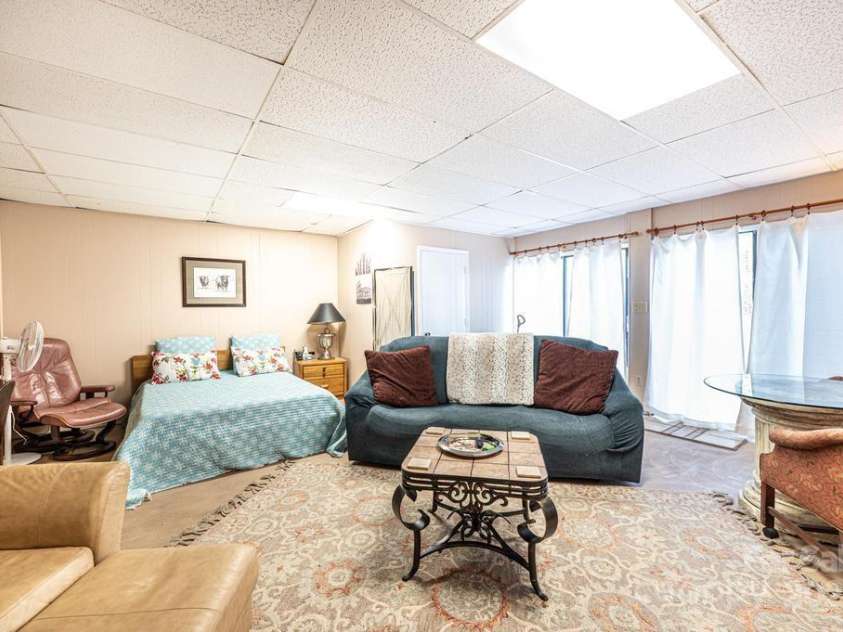 310 1st Street, Hickory, NC 28601.  MLS# CAR4247999, YatesRealty ID 8609. 