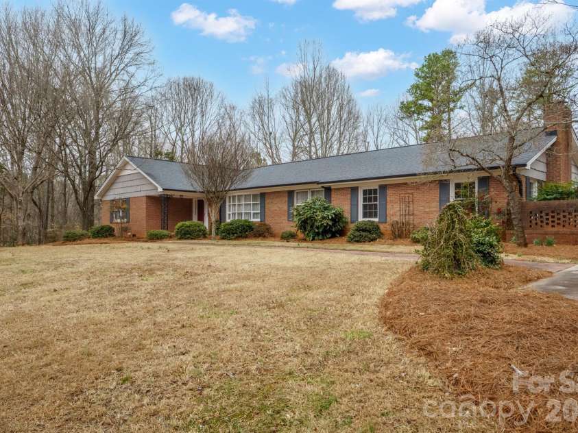 333 Sandy Ford Road, Mount Holly, NC 28120.  MLS# CAR4350892, YatesRealty ID 8609. 
