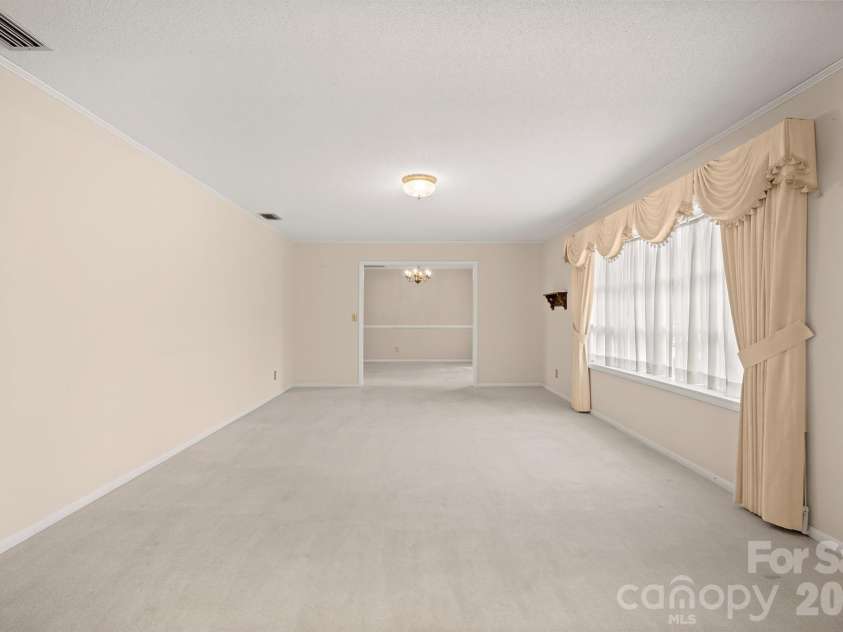 333 Sandy Ford Road, Mount Holly, NC 28120.  MLS# CAR4350892, YatesRealty ID 8609. 